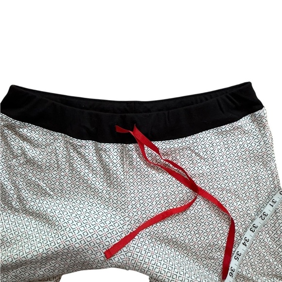 Ellen Tracy 2 Piece Top & Pant Pajama Set Red and Black Size Medium. NWT p26 - Picture 8 of 12